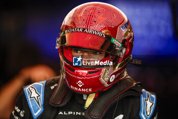 2023-10-06 - GASLY Pierre (fra), Alpine F1 Team A523, portrait during the 2023 Formula 1 Qatar Grand Prix, 17th round of the 2023 Formula One World Championship from October 6 to 8, 2023 on the Lusail International Circuit, in Doha, Qatar - F1 - QATAR GRAND PRIX 2023 - FORMULA 1 - MOTORS