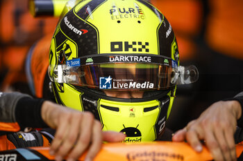 2023-10-06 - NORRIS Lando (gbr), McLaren F1 Team MCL60, portrait during the 2023 Formula 1 Qatar Grand Prix, 17th round of the 2023 Formula One World Championship from October 6 to 8, 2023 on the Lusail International Circuit, in Doha, Qatar - F1 - QATAR GRAND PRIX 2023 - FORMULA 1 - MOTORS