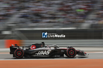 2023-10-06 - 20 MAGNUSSEN Kevin (den), Haas F1 Team VF-23 Ferrari, action during the 2023 Formula 1 Qatar Grand Prix, 17th round of the 2023 Formula One World Championship from October 6 to 8, 2023 on the Lusail International Circuit, in Doha, Qatar - F1 - QATAR GRAND PRIX 2023 - FORMULA 1 - MOTORS