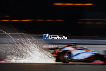 2023-10-06 - 02 SARGEANT Logan (usa), Williams Racing FW45, action sparks during the 2023 Formula 1 Qatar Grand Prix, 17th round of the 2023 Formula One World Championship from October 6 to 8, 2023 on the Lusail International Circuit, in Doha, Qatar - F1 - QATAR GRAND PRIX 2023 - FORMULA 1 - MOTORS