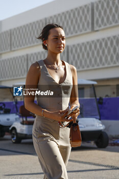 2023-10-06 - Ebony Zippora girlfriend of DOOHAN Jack (aus), Alpine F1 Team A523, during the 2023 Formula 1 Qatar Grand Prix, 17th round of the 2023 Formula One World Championship from October 6 to 8, 2023 on the Lusail International Circuit, in Doha, Qatar - F1 - QATAR GRAND PRIX 2023 - FORMULA 1 - MOTORS