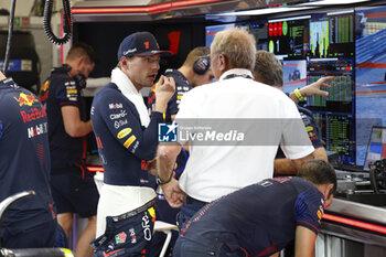 2023-10-06 - VERSTAPPEN Max (ned), Red Bull Racing RB19, portrait MARKO Helmut (aut), Drivers’ Manager of Red Bull Racing, portrait during the 2023 Formula 1 Qatar Grand Prix, 17th round of the 2023 Formula One World Championship from October 6 to 8, 2023 on the Lusail International Circuit, in Doha, Qatar - F1 - QATAR GRAND PRIX 2023 - FORMULA 1 - MOTORS