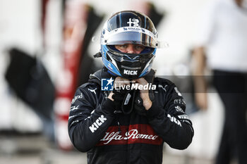2023-10-07 - BOTTAS Valtteri (fin), Alfa Romeo F1 Team Stake C43, portrait during the 2023 Formula 1 Qatar Grand Prix, 17th round of the 2023 Formula One World Championship from October 6 to 8, 2023 on the Lusail International Circuit, in Doha, Qatar - F1 - QATAR GRAND PRIX 2023 - FORMULA 1 - MOTORS