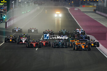 2023-10-07 - Start of the Sprint race, 81 PIASTRI Oscar (aus), McLaren F1 Team MCL60, action during the 2023 Formula 1 Qatar Grand Prix, 17th round of the 2023 Formula One World Championship from October 6 to 8, 2023 on the Lusail International Circuit, in Doha, Qatar - F1 - QATAR GRAND PRIX 2023 - FORMULA 1 - MOTORS