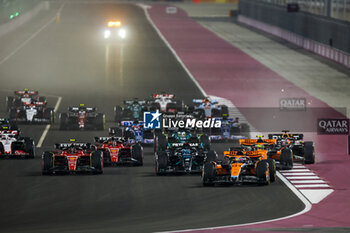 2023-10-07 - Start of the Sprint race, 81 PIASTRI Oscar (aus), McLaren F1 Team MCL60, action during the 2023 Formula 1 Qatar Grand Prix, 17th round of the 2023 Formula One World Championship from October 6 to 8, 2023 on the Lusail International Circuit, in Doha, Qatar - F1 - QATAR GRAND PRIX 2023 - FORMULA 1 - MOTORS