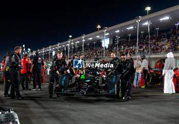 2023-10-07 - 63 RUSSELL George (gbr), Mercedes AMG F1 Team W14, action on the grid during the 2023 Formula 1 Qatar Grand Prix, 17th round of the 2023 Formula One World Championship from October 6 to 8, 2023 on the Lusail International Circuit, in Doha, Qatar - F1 - QATAR GRAND PRIX 2023 - FORMULA 1 - MOTORS