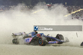 2023-10-07 - 31 OCON Esteban (fra), Alpine F1 Team A523, action crash, accident, during the 2023 Formula 1 Qatar Grand Prix, 17th round of the 2023 Formula One World Championship from October 6 to 8, 2023 on the Lusail International Circuit, in Doha, Qatar - F1 - QATAR GRAND PRIX 2023 - FORMULA 1 - MOTORS