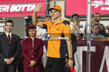 2023-10-08 - PIASTRI Oscar (aus), McLaren F1 Team MCL60, portrait during the 2023 Formula 1 Qatar Grand Prix, 17th round of the 2023 Formula One World Championship from October 6 to 8, 2023 on the Lusail International Circuit, in Doha, Qatar - F1 - QATAR GRAND PRIX 2023 - RACE - FORMULA 1 - MOTORS