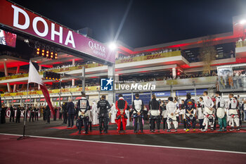 2023-10-08 - RUSSELL George (gbr), Mercedes AMG F1 Team W14, HAMILTON Lewis (gbr), Mercedes AMG F1 Team W14, LECLERC Charles (mco), Scuderia Ferrari SF-23, GASLY Pierre (fra), Alpine F1 Team A523, portrait on the grid during the 2023 Formula 1 Qatar Grand Prix, 17th round of the 2023 Formula One World Championship from October 6 to 8, 2023 on the Lusail International Circuit, in Doha, Qatar - F1 - QATAR GRAND PRIX 2023 - RACE - FORMULA 1 - MOTORS
