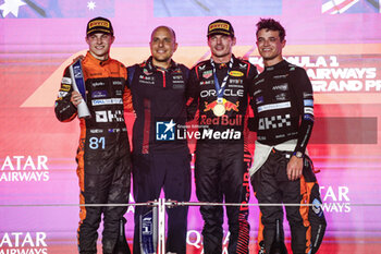 2023-10-08 - PIASTRI Oscar (aus), McLaren F1 Team MCL60, portrait VERSTAPPEN Max (ned), Red Bull Racing RB19, portrait NORRIS Lando (gbr), McLaren F1 Team MCL60, portrait podium during the 2023 Formula 1 Qatar Grand Prix, 17th round of the 2023 Formula One World Championship from October 6 to 8, 2023 on the Lusail International Circuit, in Doha, Qatar - F1 - QATAR GRAND PRIX 2023 - RACE - FORMULA 1 - MOTORS