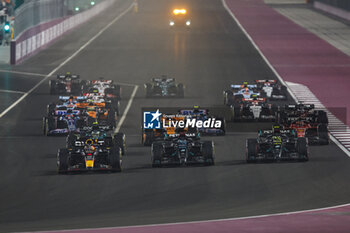 2023-10-08 - start of the race, depart, 01 VERSTAPPEN Max (nld), Red Bull Racing RB19, action 63 RUSSELL George (gbr), Mercedes AMG F1 Team W14, action 44 HAMILTON Lewis (gbr), Mercedes AMG F1 Team W14, action during the 2023 Formula 1 Qatar Grand Prix, 17th round of the 2023 Formula One World Championship from October 6 to 8, 2023 on the Lusail International Circuit, in Doha, Qatar - F1 - QATAR GRAND PRIX 2023 - RACE - FORMULA 1 - MOTORS