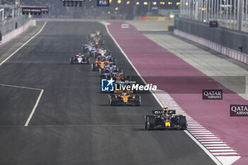 2023-10-08 - 01 VERSTAPPEN Max (nld), Red Bull Racing RB19, action 81 PIASTRI Oscar (aus), McLaren F1 Team MCL60, action during the 2023 Formula 1 Qatar Grand Prix, 17th round of the 2023 Formula One World Championship from October 6 to 8, 2023 on the Lusail International Circuit, in Doha, Qatar - F1 - QATAR GRAND PRIX 2023 - RACE - FORMULA 1 - MOTORS