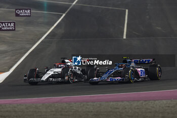 2023-10-08 - 40 LAWSON Liam (nzl), Scuderia AlphaTauri AT04, action 10 GASLY Pierre (fra), Alpine F1 Team A523, action during the 2023 Formula 1 Qatar Grand Prix, 17th round of the 2023 Formula One World Championship from October 6 to 8, 2023 on the Lusail International Circuit, in Doha, Qatar - F1 - QATAR GRAND PRIX 2023 - RACE - FORMULA 1 - MOTORS