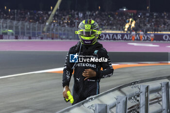 2023-10-08 - HAMILTON Lewis (gbr), Mercedes AMG F1 Team W14, portrait crash, accident, during the 2023 Formula 1 Qatar Grand Prix, 17th round of the 2023 Formula One World Championship from October 6 to 8, 2023 on the Lusail International Circuit, in Doha, Qatar - F1 - QATAR GRAND PRIX 2023 - RACE - FORMULA 1 - MOTORS