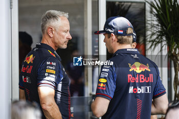 2023-10-19 - WHEATLEY Jonathan (gbr), Team Manager of Red Bull Racing, portrait VERSTAPPEN Max (ned), Red Bull Racing RB19, portrait during the 2023 Formula 1 Lenovo United States Grand Prix, 18th round of the 2023 Formula One World Championship from October 20 to 22, 2023 on the Circuit of The Americas, in Austin, USA - F1 - US GRAND PRIX 2023 - FORMULA 1 - MOTORS