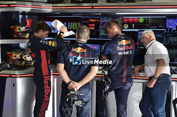 2023-10-20 - MARKO Helmut (aut), Drivers’ Manager of Red Bull Racing, portrait VERSTAPPEN Max (ned), Red Bull Racing RB19, portrait HORNER Christian (gbr), Team Principal of Red Bull Racing, portrait during the 2023 Formula 1 Lenovo United States Grand Prix, 18th round of the 2023 Formula One World Championship from October 20 to 22, 2023 on the Circuit of The Americas, in Austin, USA - F1 - US GRAND PRIX 2023 - FORMULA 1 - MOTORS