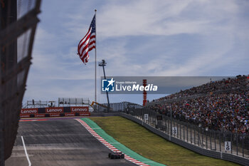 2023-10-21 - 55 SAINZ Carlos (spa), Scuderia Ferrari SF-23, action spectators, fans during the 2023 Formula 1 Lenovo United States Grand Prix, 18th round of the 2023 Formula One World Championship from October 20 to 22, 2023 on the Circuit of The Americas, in Austin, USA - F1 - US GRAND PRIX 2023 - FORMULA 1 - MOTORS