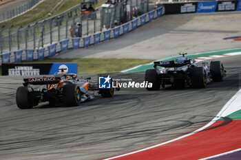 2023-10-22 - 81 PIASTRI Oscar (aus), McLaren F1 Team MCL60, action 10 GASLY Pierre (fra), Alpine F1 Team A523, action during the 2023 Formula 1 Lenovo United States Grand Prix, 18th round of the 2023 Formula One World Championship from October 20 to 22, 2023 on the Circuit of The Americas, in Austin, USA - F1 - US GRAND PRIX 2023 - FORMULA 1 - MOTORS