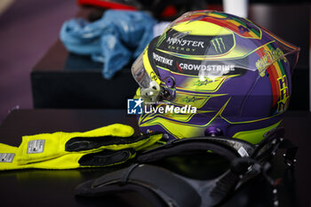 2023-10-22 - HAMILTON Lewis (gbr), Mercedes AMG F1 Team W14, helmet, casque, during the 2023 Formula 1 Lenovo United States Grand Prix, 18th round of the 2023 Formula One World Championship from October 20 to 22, 2023 on the Circuit of The Americas, in Austin, USA - F1 - US GRAND PRIX 2023 - FORMULA 1 - MOTORS