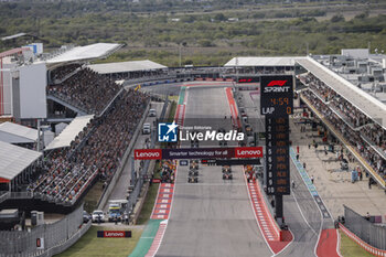 2023-10-22 - starting grid start of the race, depart, spectators, fans during the 2023 Formula 1 Lenovo United States Grand Prix, 18th round of the 2023 Formula One World Championship from October 20 to 22, 2023 on the Circuit of The Americas, in Austin, USA - F1 - US GRAND PRIX 2023 - FORMULA 1 - MOTORS