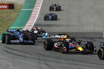 2023-10-22 - 11 PEREZ Sergio (mex), Red Bull Racing RB19, action 10 GASLY Pierre (fra), Alpine F1 Team A523, action during the 2023 Formula 1 Lenovo United States Grand Prix, 18th round of the 2023 Formula One World Championship from October 20 to 22, 2023 on the Circuit of The Americas, in Austin, USA - F1 - US GRAND PRIX 2023 - RACE - FORMULA 1 - MOTORS