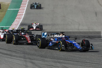 2023-10-22 - 23 ALBON Alexander (tha), Williams Racing FW45, action 77 BOTTAS Valtteri (fin), Alfa Romeo F1 Team Stake C43, action during the 2023 Formula 1 Lenovo United States Grand Prix, 18th round of the 2023 Formula One World Championship from October 20 to 22, 2023 on the Circuit of The Americas, in Austin, USA - F1 - US GRAND PRIX 2023 - RACE - FORMULA 1 - MOTORS