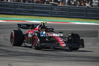 2023-10-22 - 24 ZHOU Guanyu (chi), Alfa Romeo F1 Team Stake C43, action during the 2023 Formula 1 Lenovo United States Grand Prix, 18th round of the 2023 Formula One World Championship from October 20 to 22, 2023 on the Circuit of The Americas, in Austin, USA - F1 - US GRAND PRIX 2023 - RACE - FORMULA 1 - MOTORS