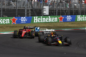 2023-10-22 - 55 SAINZ Carlos (spa), Scuderia Ferrari SF-23, action 01 VERSTAPPEN Max (nld), Red Bull Racing RB19, action during the 2023 Formula 1 Lenovo United States Grand Prix, 18th round of the 2023 Formula One World Championship from October 20 to 22, 2023 on the Circuit of The Americas, in Austin, USA - F1 - US GRAND PRIX 2023 - RACE - FORMULA 1 - MOTORS