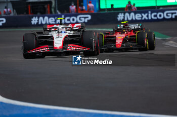 2023-10-28 - 27 HULKENBERG Nico (ger), Haas F1 Team VF-23 Ferrari, 55 SAINZ Carlos (spa), Scuderia Ferrari SF-23, action during the 2023 Formula 1 Grand Premio de la Ciudad de Mexico, 19th round of the 2023 Formula One World Championship from October 27 to 29, 2023 on the Autodromo Hermanos Rodriguez, in Mexico City, Mexico - F1 - MEXICO CITY GRAND PRIX 2023 - FORMULA 1 - MOTORS