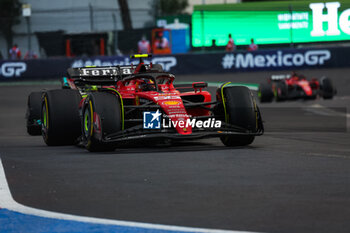 2023-10-28 - 55 SAINZ Carlos (spa), Scuderia Ferrari SF-23, action during the 2023 Formula 1 Grand Premio de la Ciudad de Mexico, 19th round of the 2023 Formula One World Championship from October 27 to 29, 2023 on the Autodromo Hermanos Rodriguez, in Mexico City, Mexico - F1 - MEXICO CITY GRAND PRIX 2023 - FORMULA 1 - MOTORS