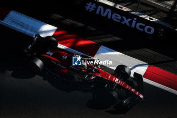 2023-10-28 - 24 ZHOU Guanyu (chi), Alfa Romeo F1 Team Stake C43, action during the 2023 Formula 1 Grand Premio de la Ciudad de Mexico, 19th round of the 2023 Formula One World Championship from October 27 to 29, 2023 on the Autodromo Hermanos Rodriguez, in Mexico City, Mexico - F1 - MEXICO CITY GRAND PRIX 2023 - FORMULA 1 - MOTORS