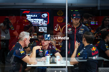 2023-11-02 - WHEATLEY Jonathan (gbr), Team Manager of Red Bull Racing, VERSTAPPEN Max (ned), Red Bull Racing RB19, PEREZ Sergio (mex), Red Bull Racing RB19, WACHE Pierre (fra), Technical Director of Red Bull Racing, portrait, during the 2023 Formula 1 Grand Premio de la Ciudad de Mexico, 19th round of the 2023 Formula One World Championship from October 27 to 29, 2023 on the Autodromo Hermanos Rodriguez, in Mexico City, Mexico - F1 - SAO PAULO GRAND PRIX 2023 - FORMULA 1 - MOTORS