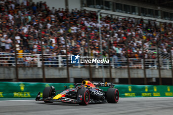 2023-11-03 - 01 VERSTAPPEN Max (nld), Red Bull Racing RB19, action during the 2023 Formula 1 Rolex Grande Premio de Sao Paulo, 20th round of the 2023 Formula One World Championship from November 3 to 5, 2023 on the Autodromo José Carlos Pace, in Sao Paulo, Brazil - F1 - SAO PAULO GRAND PRIX 2023 - FORMULA 1 - MOTORS