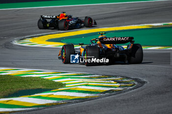 2023-11-04 - 04 NORRIS Lando (gbr), McLaren F1 Team MCL60, 01 VERSTAPPEN Max (nld), Red Bull Racing RB19, action during the 2023 Formula 1 Rolex Grande Premio de Sao Paulo, 20th round of the 2023 Formula One World Championship from November 3 to 5, 2023 on the Autodromo José Carlos Pace, in Sao Paulo, Brazil - F1 - SAO PAULO GRAND PRIX 2023 - FORMULA 1 - MOTORS