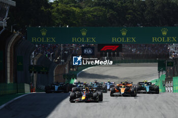 2023-11-05 - start of the race, depart, 01 VERSTAPPEN Max (nld), Red Bull Racing RB19, action during the 2023 Formula 1 Rolex Grande Premio de Sao Paulo, 20th round of the 2023 Formula One World Championship from November 3 to 5, 2023 on the Autodromo José Carlos Pace, in Sao Paulo, Brazil - F1 - SAO PAULO GRAND PRIX 2023 - RACE - FORMULA 1 - MOTORS