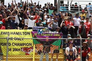 2023-11-05 - Fans during the 2023 Formula 1 Rolex Grande Premio de Sao Paulo, 20th round of the 2023 Formula One World Championship from November 3 to 5, 2023 on the Autodromo José Carlos Pace, in Sao Paulo, Brazil - F1 - SAO PAULO GRAND PRIX 2023 - RACE - FORMULA 1 - MOTORS