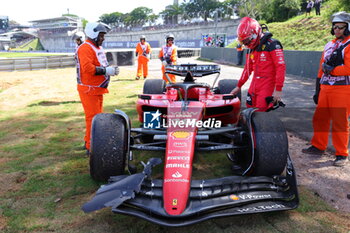 2023-11-05 - 16 LECLERC Charles (mco), Scuderia Ferrari SF-23, action crash, accident, during the 2023 Formula 1 Rolex Grande Premio de Sao Paulo, 20th round of the 2023 Formula One World Championship from November 3 to 5, 2023 on the Autodromo José Carlos Pace, in Sao Paulo, Brazil - F1 - SAO PAULO GRAND PRIX 2023 - RACE - FORMULA 1 - MOTORS