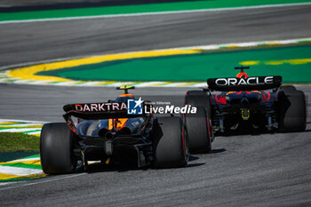 2023-11-05 - 04 NORRIS Lando (gbr), McLaren F1 Team MCL60, 01 VERSTAPPEN Max (nld), Red Bull Racing RB19, action during the 2023 Formula 1 Rolex Grande Premio de Sao Paulo, 20th round of the 2023 Formula One World Championship from November 3 to 5, 2023 on the Autodromo José Carlos Pace, in Sao Paulo, Brazil - F1 - SAO PAULO GRAND PRIX 2023 - RACE - FORMULA 1 - MOTORS