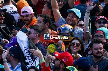2023-11-05 - Fans invading the track during the podium during the 2023 Formula 1 Rolex Grande Premio de Sao Paulo, 20th round of the 2023 Formula One World Championship from November 3 to 5, 2023 on the Autodromo José Carlos Pace, in Sao Paulo, Brazil - F1 - SAO PAULO GRAND PRIX 2023 - RACE - FORMULA 1 - MOTORS