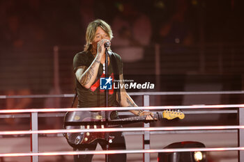 2023-11-16 - Keith Urban, singer, guitarist, and songwriter, portrait Las Vegas Grand Prix Opening Ceremony during the 2023 Formula 1 Heineken Silver Las Vegas Grand Prix, 21th round of the 2023 Formula One World Championship from November 17 to 19, 2023 on the Las Vegas Strip Circuit, in Las Vegas, USA - F1 - LAS VEGAS GRAND PRIX 2023 - FORMULA 1 - MOTORS