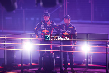 2023-11-16 - Las Vegas Grand Prix Opening Ceremony VERSTAPPEN Max (ned), Red Bull Racing RB19, PEREZ Sergio (mex), Red Bull Racing RB19, portrait during the 2023 Formula 1 Heineken Silver Las Vegas Grand Prix, 21th round of the 2023 Formula One World Championship from November 17 to 19, 2023 on the Las Vegas Strip Circuit, in Las Vegas, USA - F1 - LAS VEGAS GRAND PRIX 2023 - FORMULA 1 - MOTORS