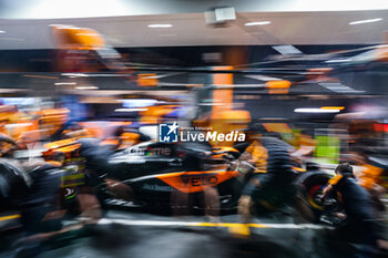 2023-11-16 - 04 NORRIS Lando (gbr), McLaren F1 Team MCL60, action during the 2023 Formula 1 Heineken Silver Las Vegas Grand Prix, 21th round of the 2023 Formula One World Championship from November 17 to 19, 2023 on the Las Vegas Strip Circuit, in Las Vegas, USA - F1 - LAS VEGAS GRAND PRIX 2023 - FORMULA 1 - MOTORS