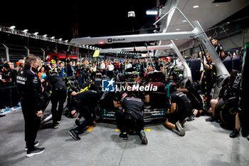 2023-11-17 - Pit stop exercise for the Mercedes AMG F1 Team during the 2023 Formula 1 Heineken Silver Las Vegas Grand Prix, 21th round of the 2023 Formula One World Championship from November 17 to 19, 2023 on the Las Vegas Strip Circuit, in Las Vegas, USA - F1 - LAS VEGAS GRAND PRIX 2023 - FORMULA 1 - MOTORS