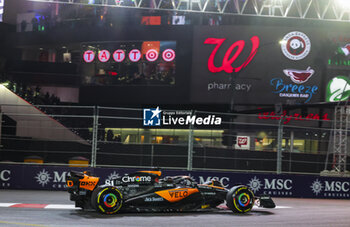 2023-11-17 - 81 PIASTRI Oscar (aus), McLaren F1 Team MCL60, action during the 2023 Formula 1 Heineken Silver Las Vegas Grand Prix, 21th round of the 2023 Formula One World Championship from November 17 to 19, 2023 on the Las Vegas Strip Circuit, in Las Vegas, USA - F1 - LAS VEGAS GRAND PRIX 2023 - FORMULA 1 - MOTORS
