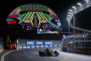 2023-11-17 - 44 HAMILTON Lewis (gbr), Mercedes AMG F1 Team W14, action during the 2023 Formula 1 Heineken Silver Las Vegas Grand Prix, 21th round of the 2023 Formula One World Championship from November 17 to 19, 2023 on the Las Vegas Strip Circuit, in Las Vegas, USA - F1 - LAS VEGAS GRAND PRIX 2023 - FORMULA 1 - MOTORS