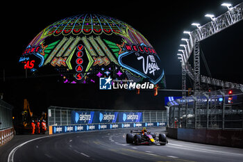 2023-11-17 - 11 PEREZ Sergio (mex), Red Bull Racing RB19, action during the 2023 Formula 1 Heineken Silver Las Vegas Grand Prix, 21th round of the 2023 Formula One World Championship from November 17 to 19, 2023 on the Las Vegas Strip Circuit, in Las Vegas, USA - F1 - LAS VEGAS GRAND PRIX 2023 - FORMULA 1 - MOTORS