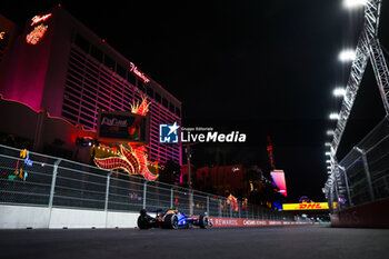 17/11/2023 - 02 SARGEANT Logan (usa), Williams Racing FW45, action during the 2023 Formula 1 Heineken Silver Las Vegas Grand Prix, 21th round of the 2023 Formula One World Championship from November 17 to 19, 2023 on the Las Vegas Strip Circuit, in Las Vegas, USA - F1 - LAS VEGAS GRAND PRIX 2023 - FORMULA 1 - MOTORI