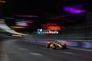 17/11/2023 - 04 NORRIS Lando (gbr), McLaren F1 Team MCL60, action during the 2023 Formula 1 Heineken Silver Las Vegas Grand Prix, 21th round of the 2023 Formula One World Championship from November 17 to 19, 2023 on the Las Vegas Strip Circuit, in Las Vegas, USA - F1 - LAS VEGAS GRAND PRIX 2023 - FORMULA 1 - MOTORI