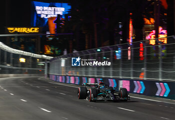 2023-11-17 - 63 RUSSELL George (gbr), Mercedes AMG F1 Team W14, action during the 2023 Formula 1 Heineken Silver Las Vegas Grand Prix, 21th round of the 2023 Formula One World Championship from November 17 to 19, 2023 on the Las Vegas Strip Circuit, in Las Vegas, USA - F1 - LAS VEGAS GRAND PRIX 2023 - FORMULA 1 - MOTORS