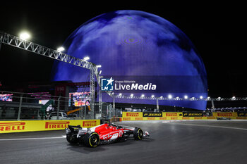2023-11-18 - 55 SAINZ Carlos (spa), Scuderia Ferrari SF-23, action in front of the sphere during the 2023 Formula 1 Heineken Silver Las Vegas Grand Prix, 21th round of the 2023 Formula One World Championship from November 17 to 19, 2023 on the Las Vegas Strip Circuit, in Las Vegas, USA - F1 - LAS VEGAS GRAND PRIX 2023 - FORMULA 1 - MOTORS